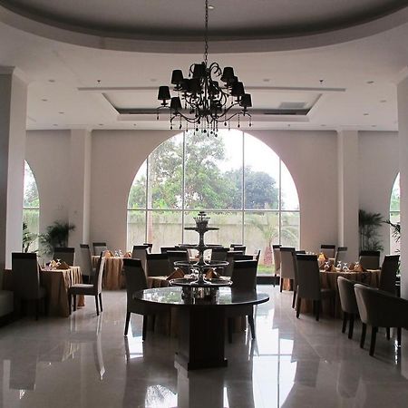 The Sahira Hotel Syariah Bogor Kültér fotó